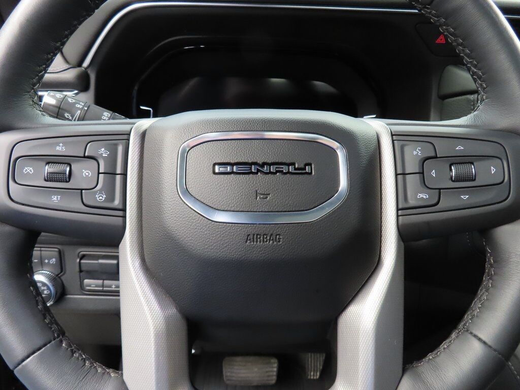 2023 GMC Yukon XL Denali 4WD 7 Passenger Fond du Lac WI