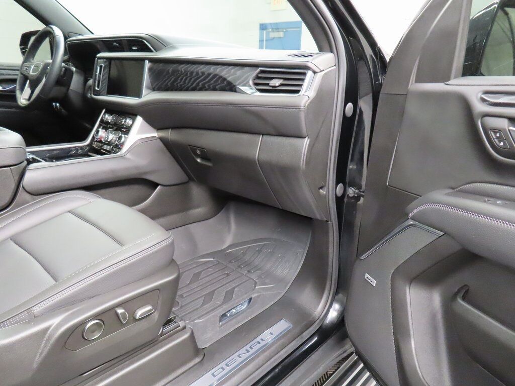 2023 GMC Yukon XL Denali 4WD 7 Passenger Fond du Lac WI