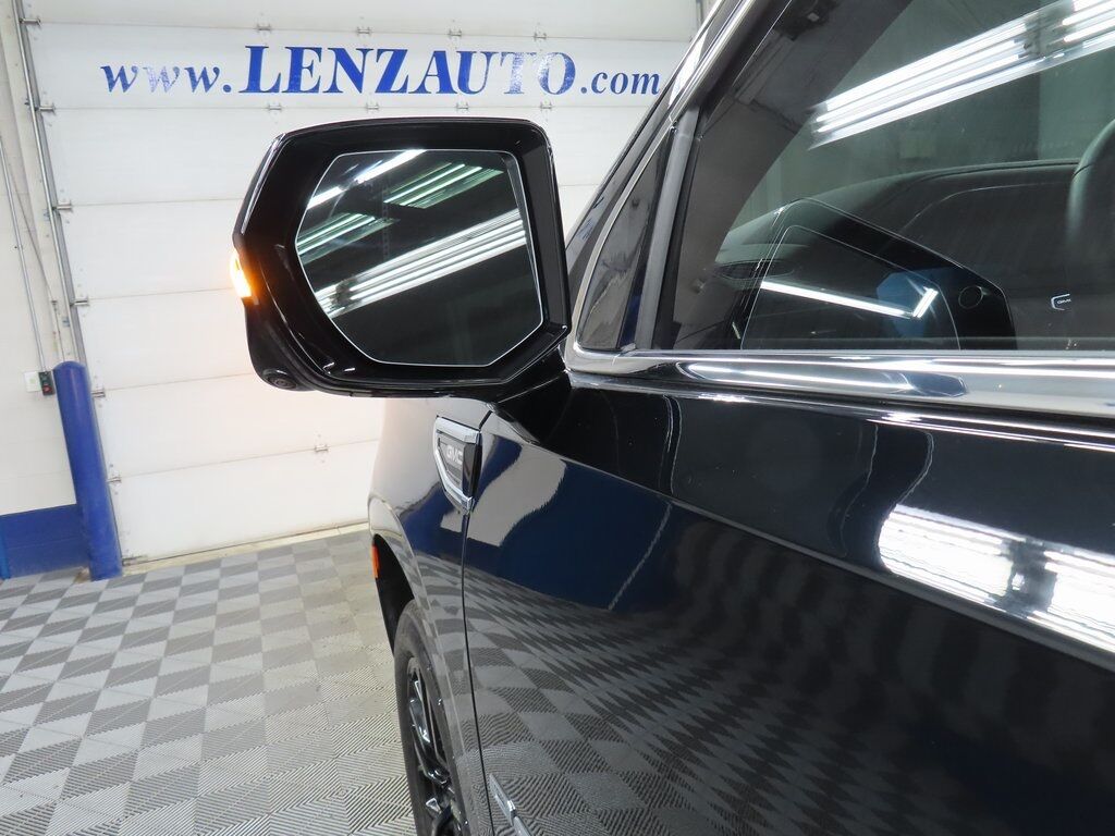 2023 GMC Yukon XL Denali 4WD 7 Passenger Fond du Lac WI
