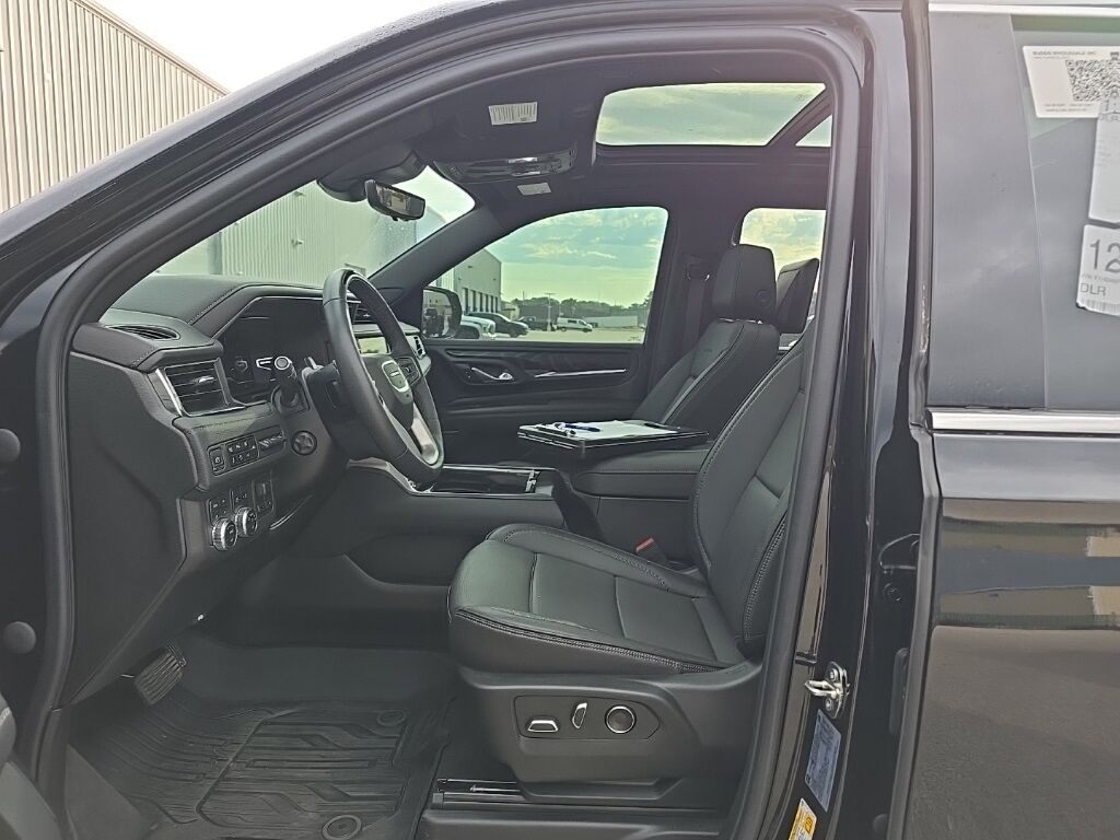 2023 GMC Yukon XL Denali 4WD 7 Passenger Fond du Lac WI