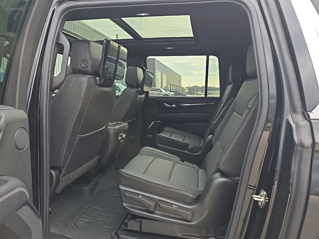 2023 GMC Yukon XL Denali 4WD 7 Passenger Fond du Lac WI