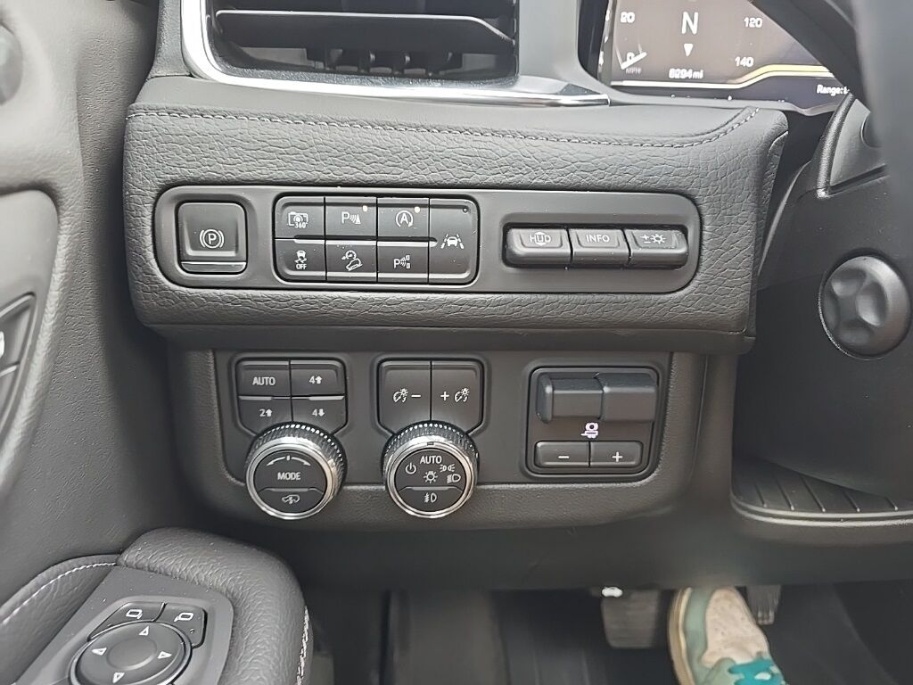 2023 GMC Yukon XL Denali 4WD 7 Passenger Fond du Lac WI