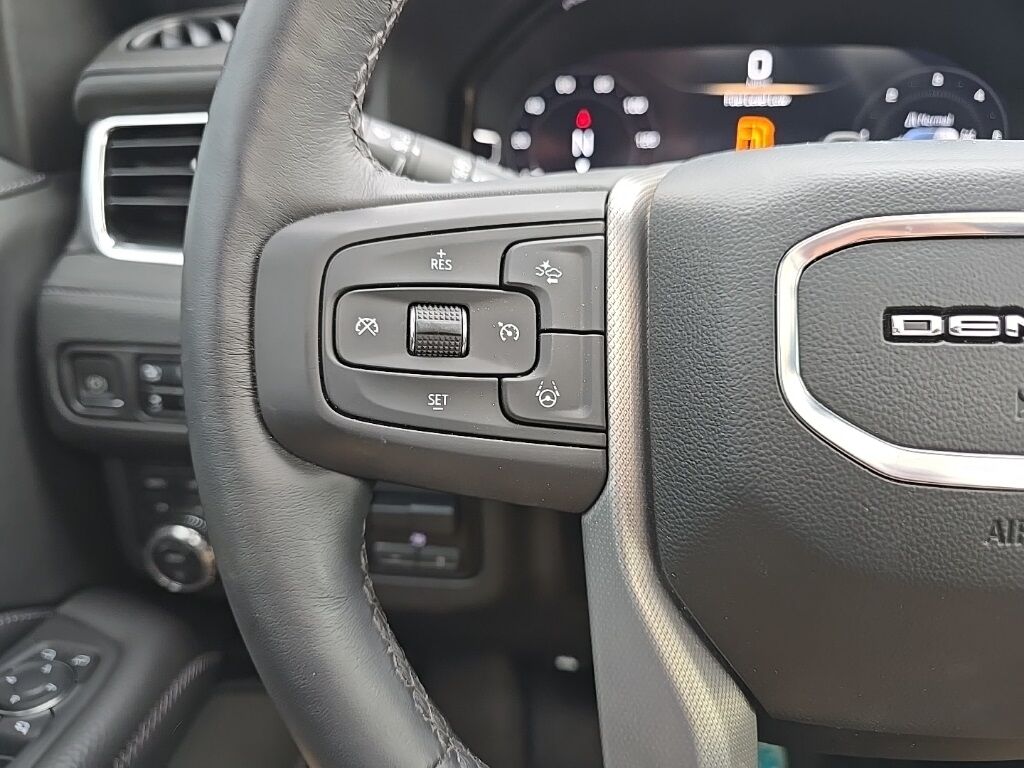 2023 GMC Yukon XL Denali 4WD 7 Passenger Fond du Lac WI