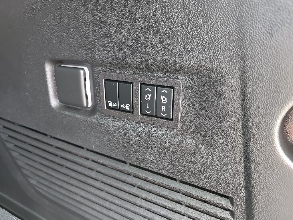 2023 GMC Yukon XL Denali 4WD 7 Passenger Fond du Lac WI