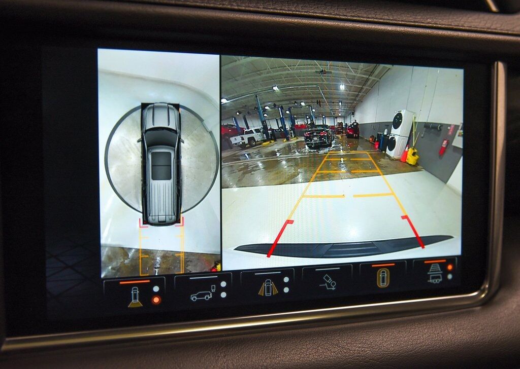 2023 GMC Yukon XL Denali Akron