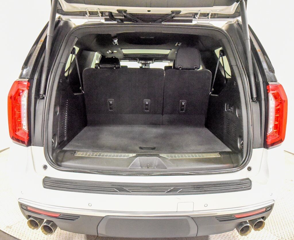 2023 GMC Yukon XL Denali Akron