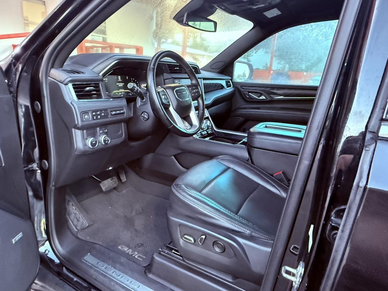 2023 GMC Yukon XL Denali Hollywood FL