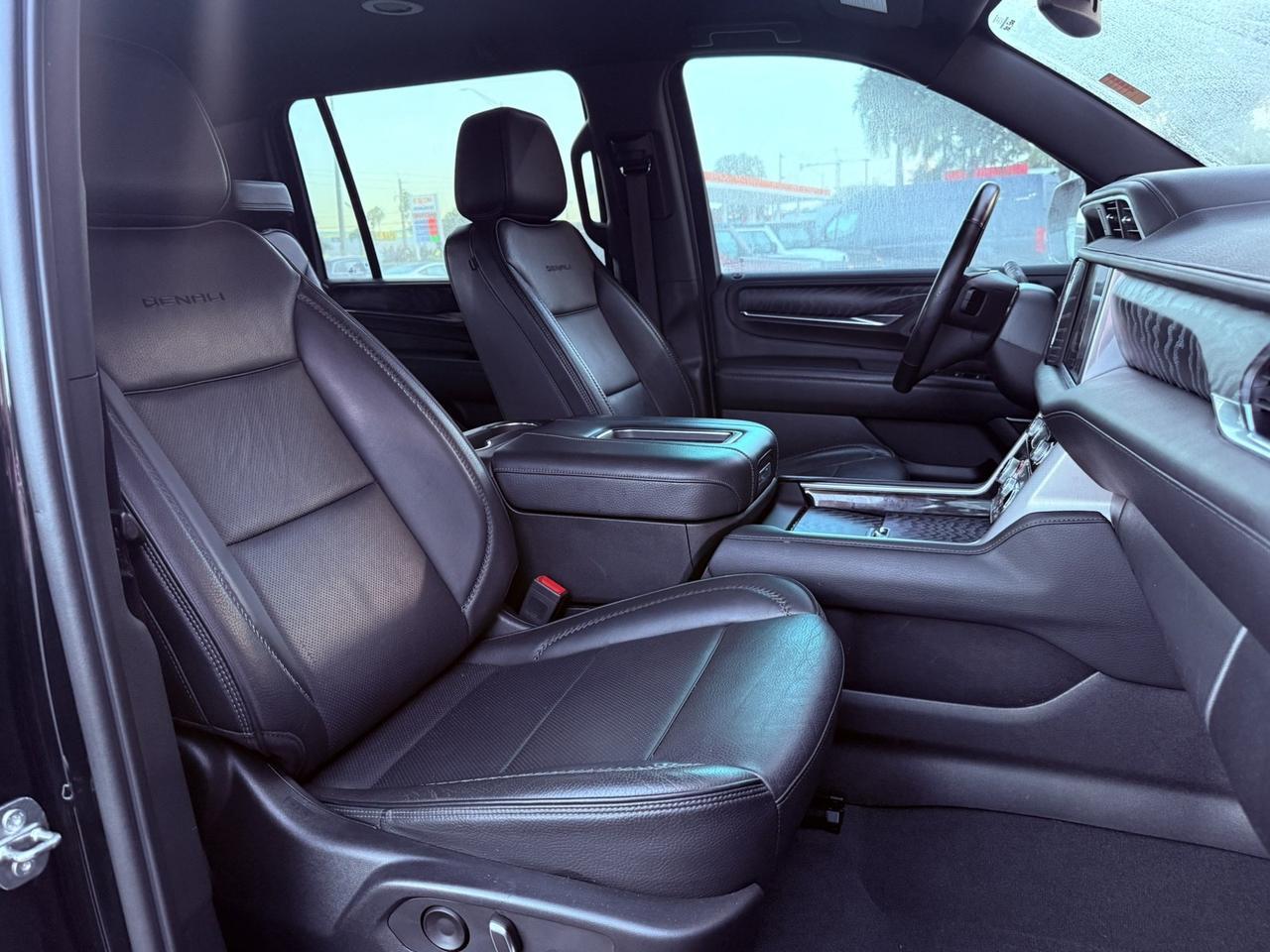 2023 GMC Yukon XL Denali Hollywood FL