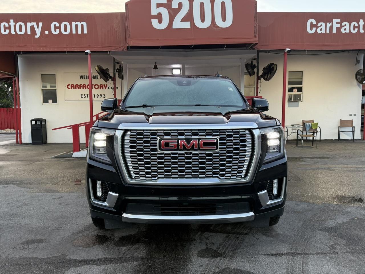 2023 GMC Yukon XL Denali Hollywood FL