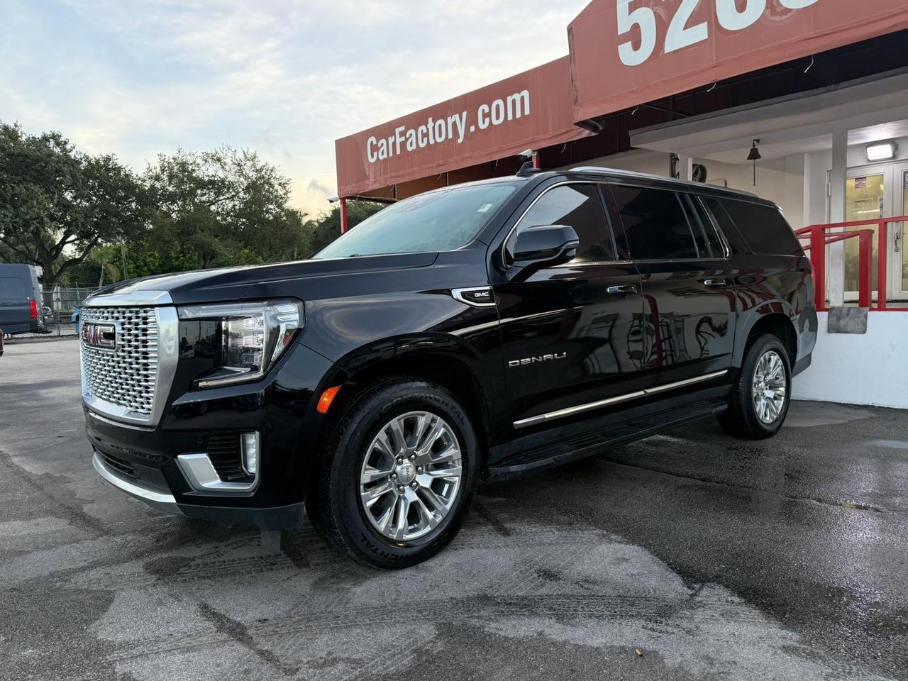 2023 GMC Yukon XL Denali Hollywood FL