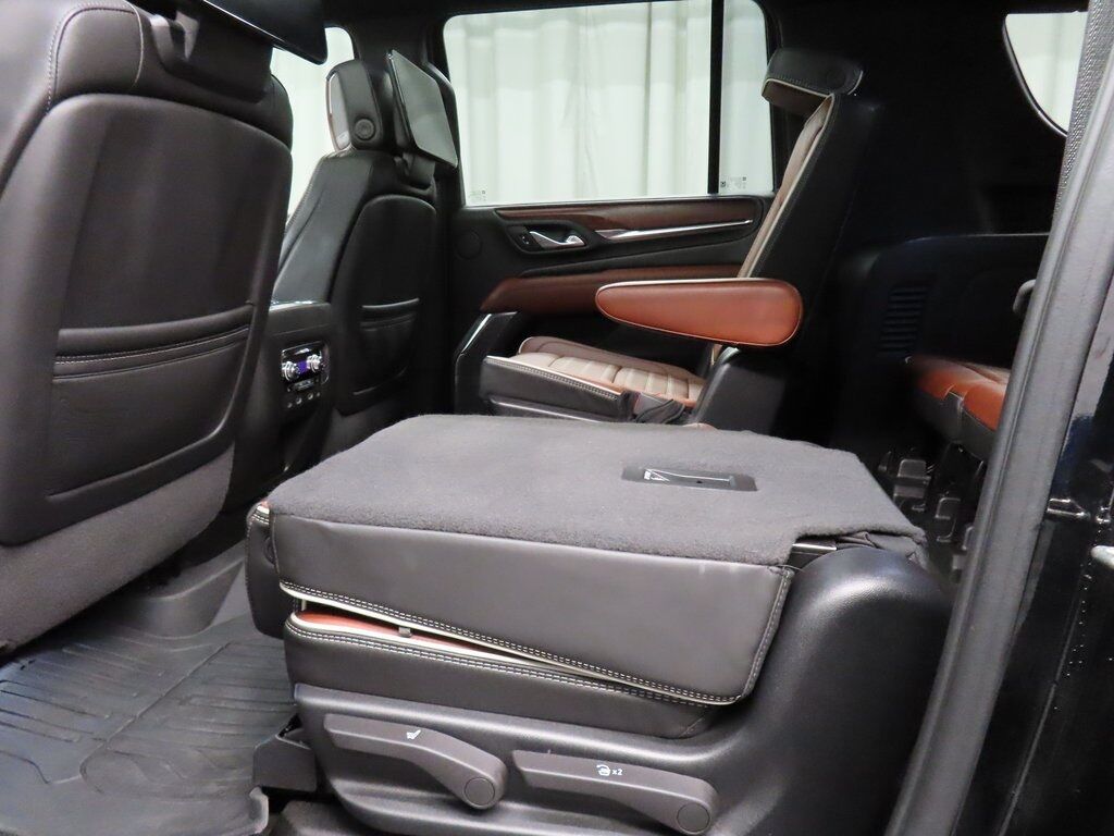 2023 GMC Yukon XL Denali Ultimate 4WD 7 Passenger Fond du Lac WI