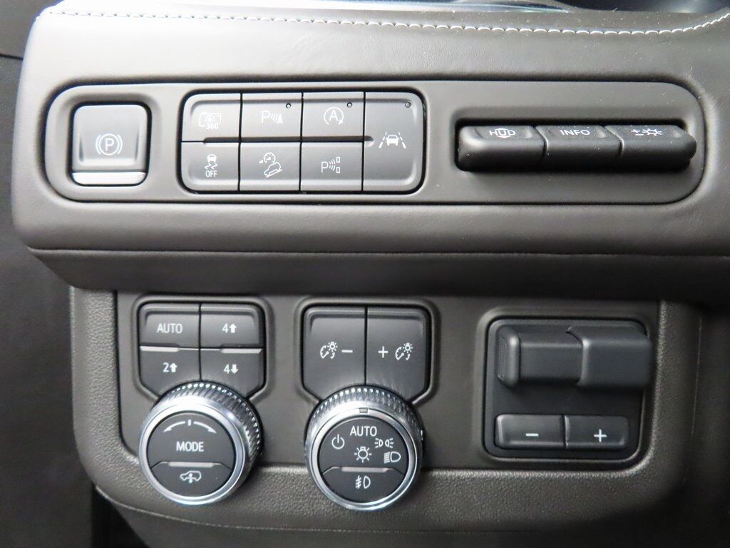 2023 GMC Yukon XL Denali Ultimate 4WD 7 Passenger Fond du Lac WI
