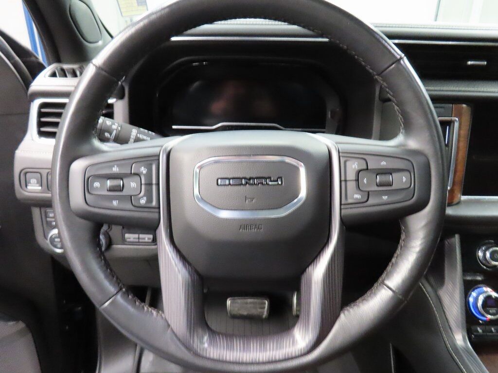 2023 GMC Yukon XL Denali Ultimate 4WD 7 Passenger Fond du Lac WI