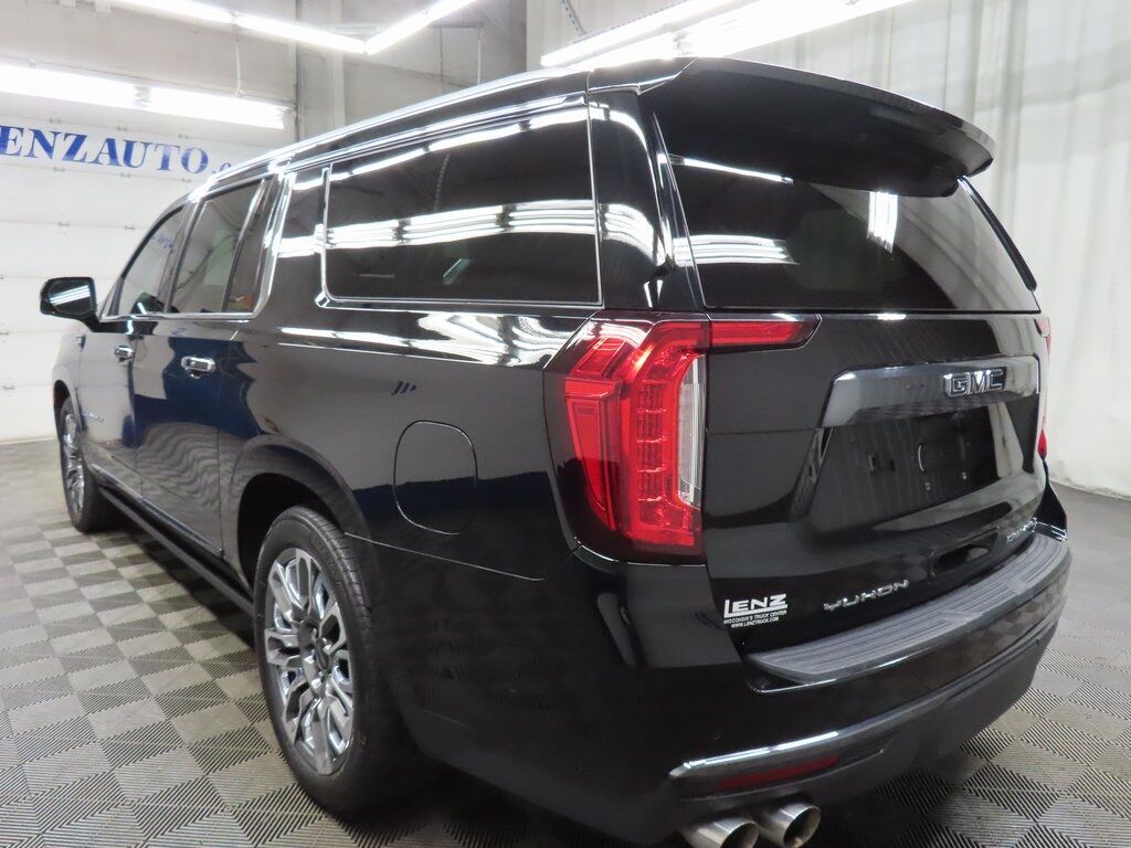 2023 GMC Yukon XL Denali Ultimate 4WD 7 Passenger Fond du Lac WI