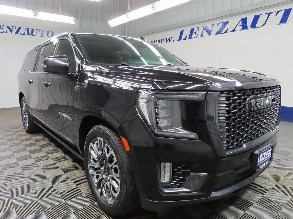 2023 GMC Yukon XL Denali Ultimate 4WD 7 Passenger Fond du Lac WI
