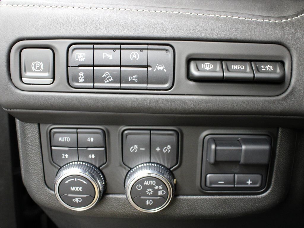 2023 GMC Yukon XL Denali Ultimate 4WD 7 Passenger Fond du Lac WI