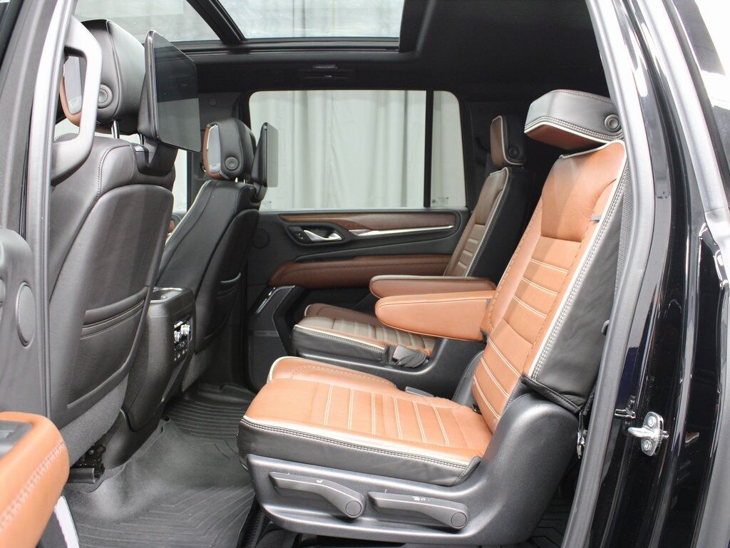 2023 GMC Yukon XL Denali Ultimate 4WD 7 Passenger Fond du Lac WI