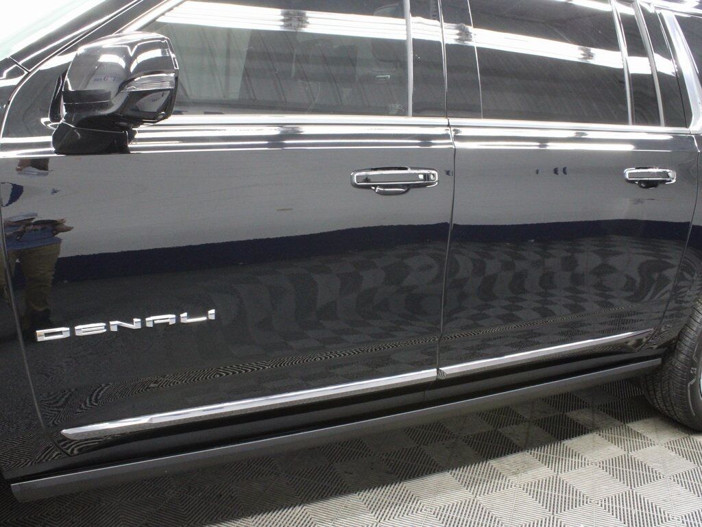 2023 GMC Yukon XL Denali Ultimate 4WD 7 Passenger Fond du Lac WI