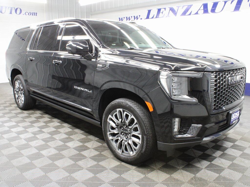 2023 GMC Yukon XL Denali Ultimate 4WD 7 Passenger Fond du Lac WI
