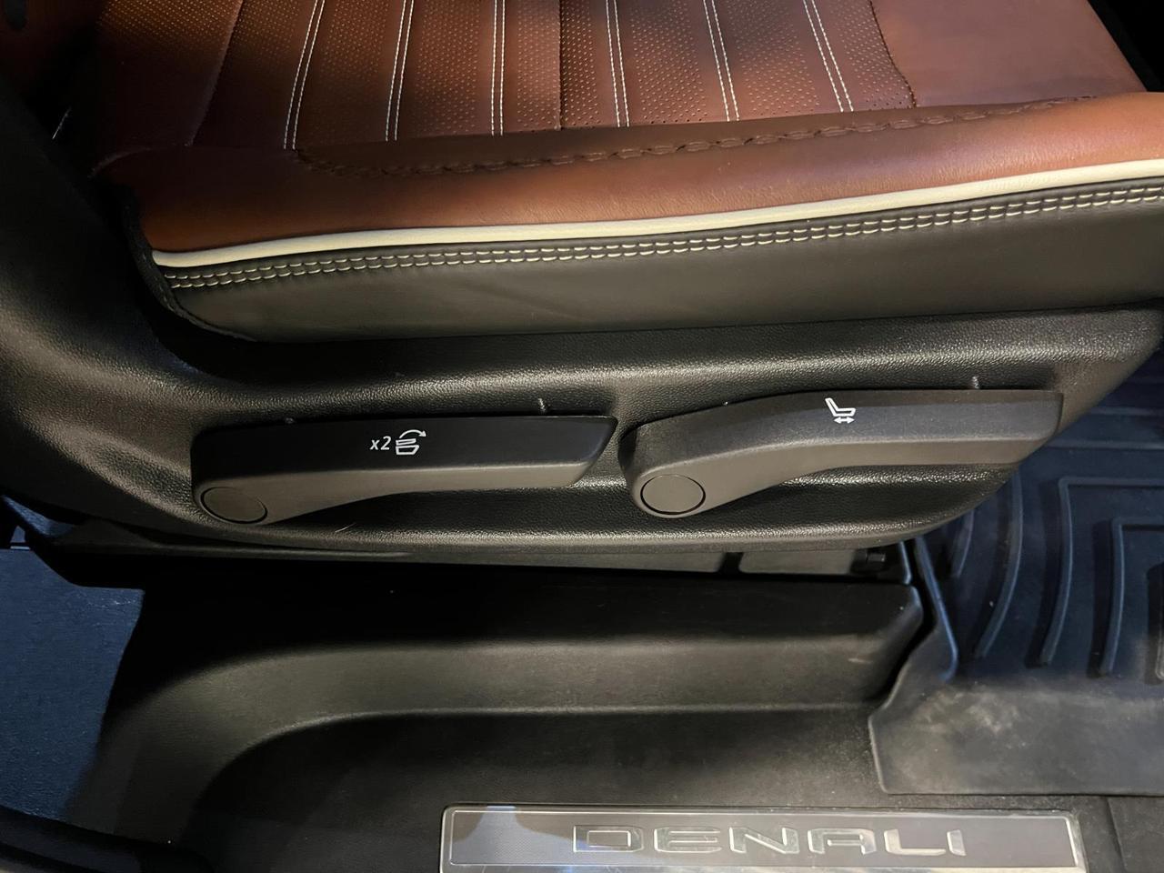 2023 GMC Yukon XL Denali Ultimate Parker CO