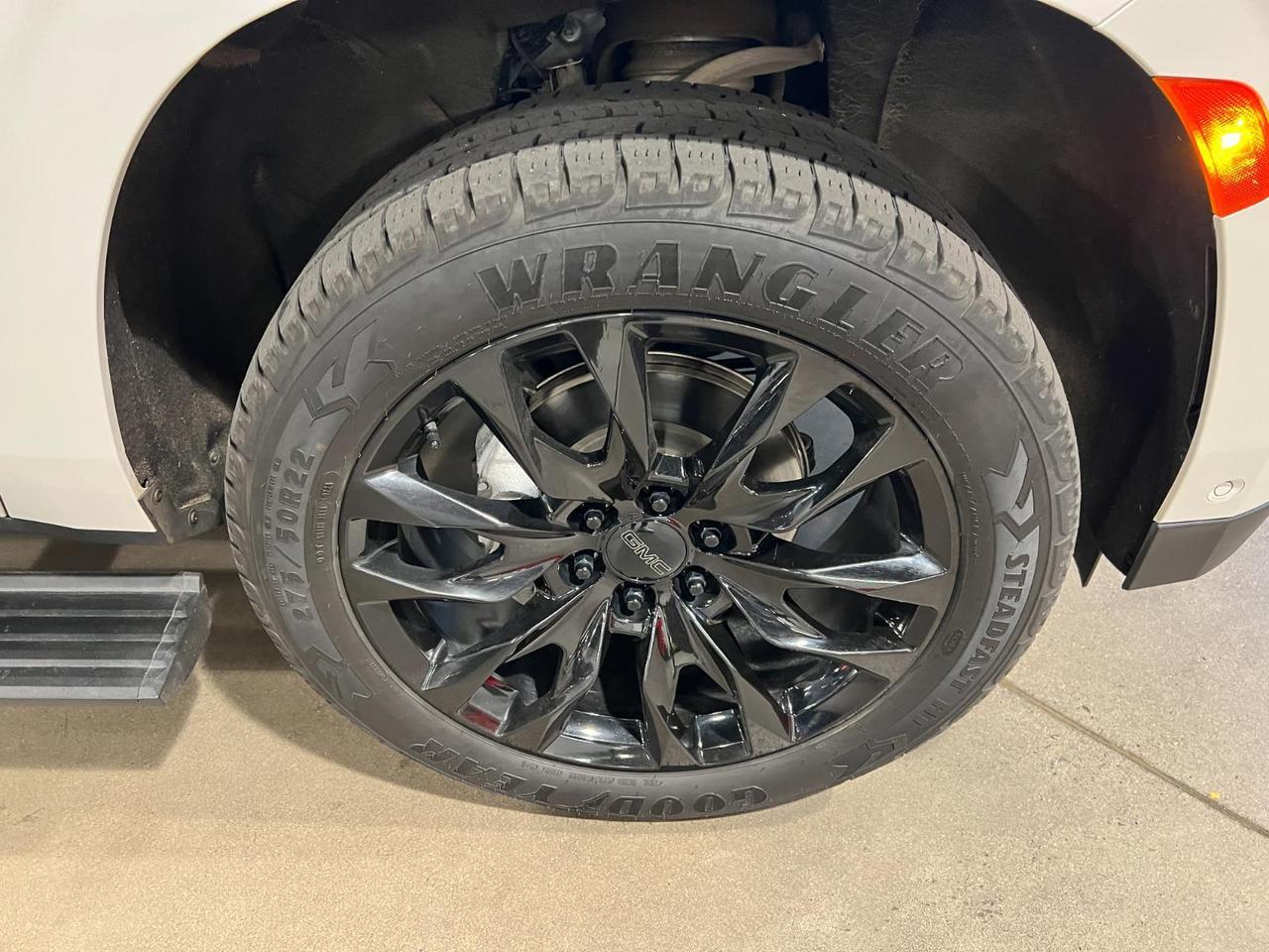 2023 GMC Yukon XL Denali Ultimate Parker CO