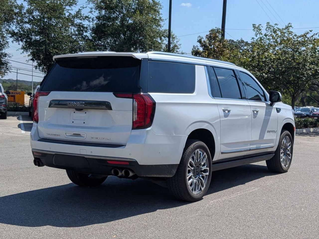 2023 GMC Yukon XL Denali Ultimate