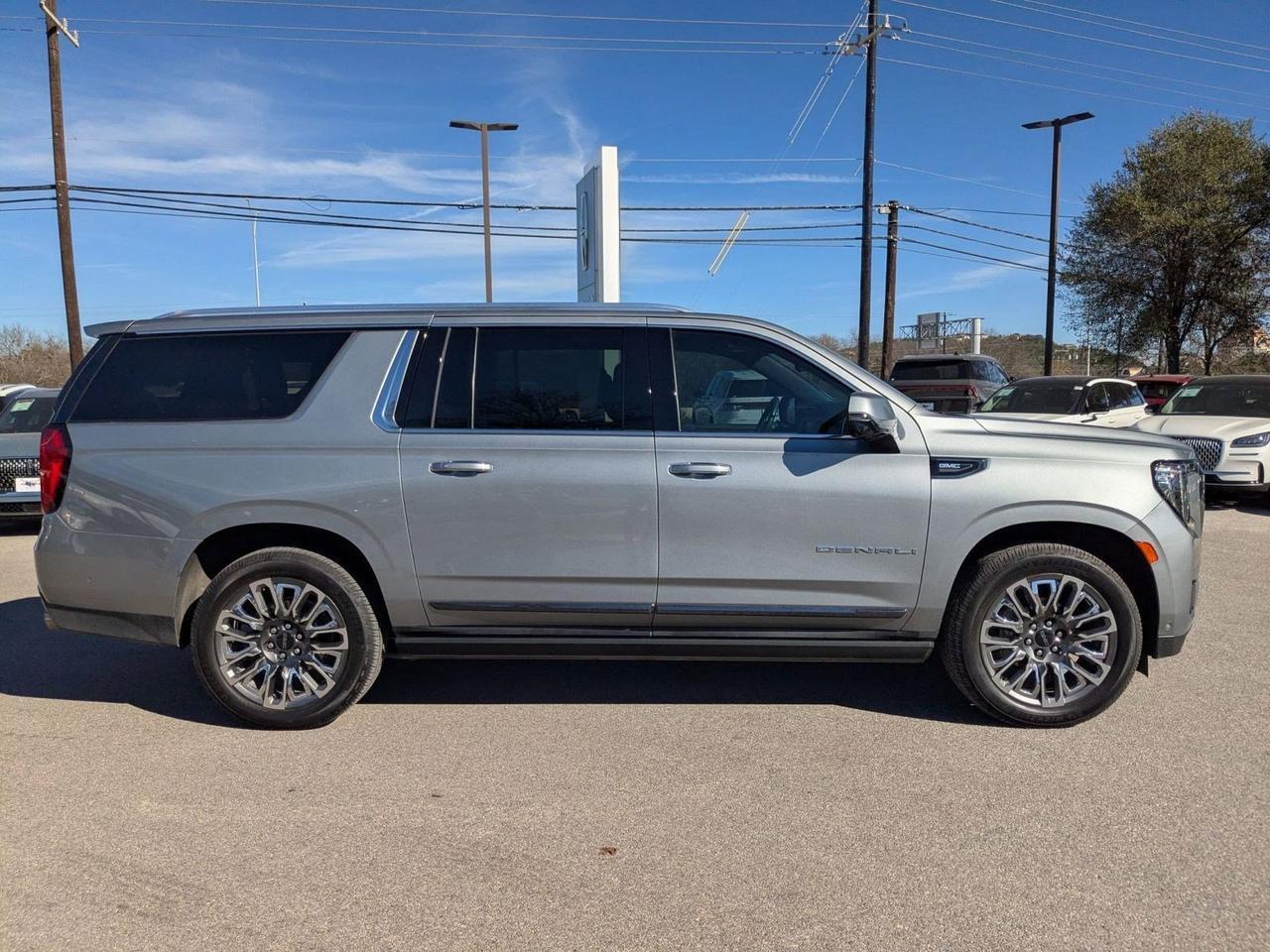 2023 GMC Yukon XL Denali Ultimate
