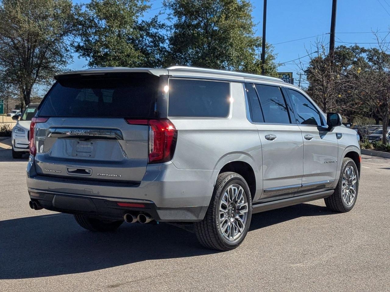 2023 GMC Yukon XL Denali Ultimate
