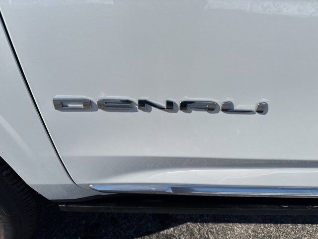 2023 GMC Yukon XL Denali Carbondale IL