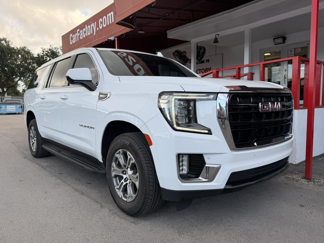 2023 GMC Yukon XL SLE Hollywood FL