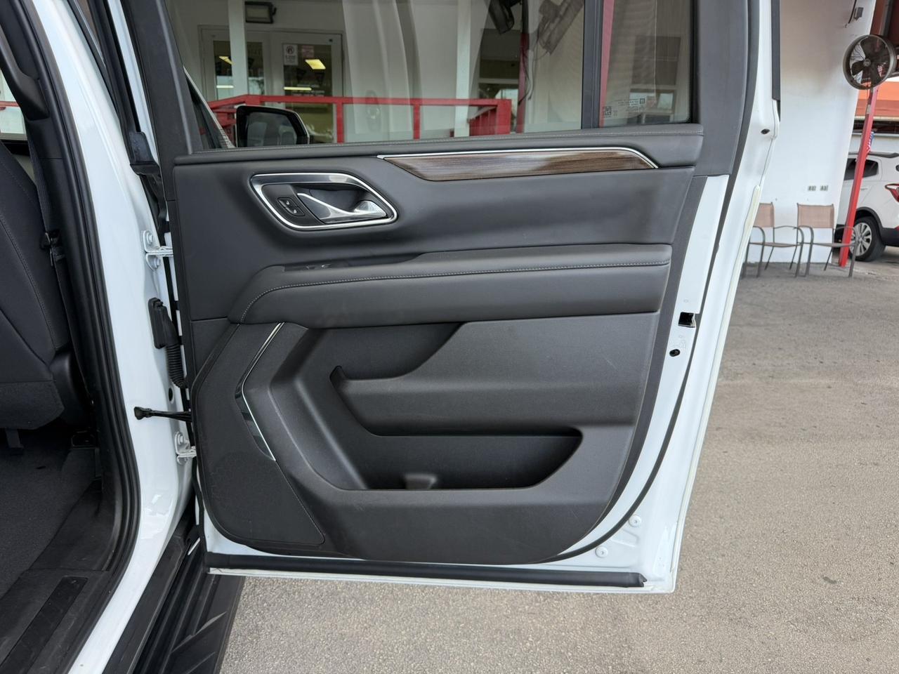 2023 GMC Yukon XL SLE Hollywood FL