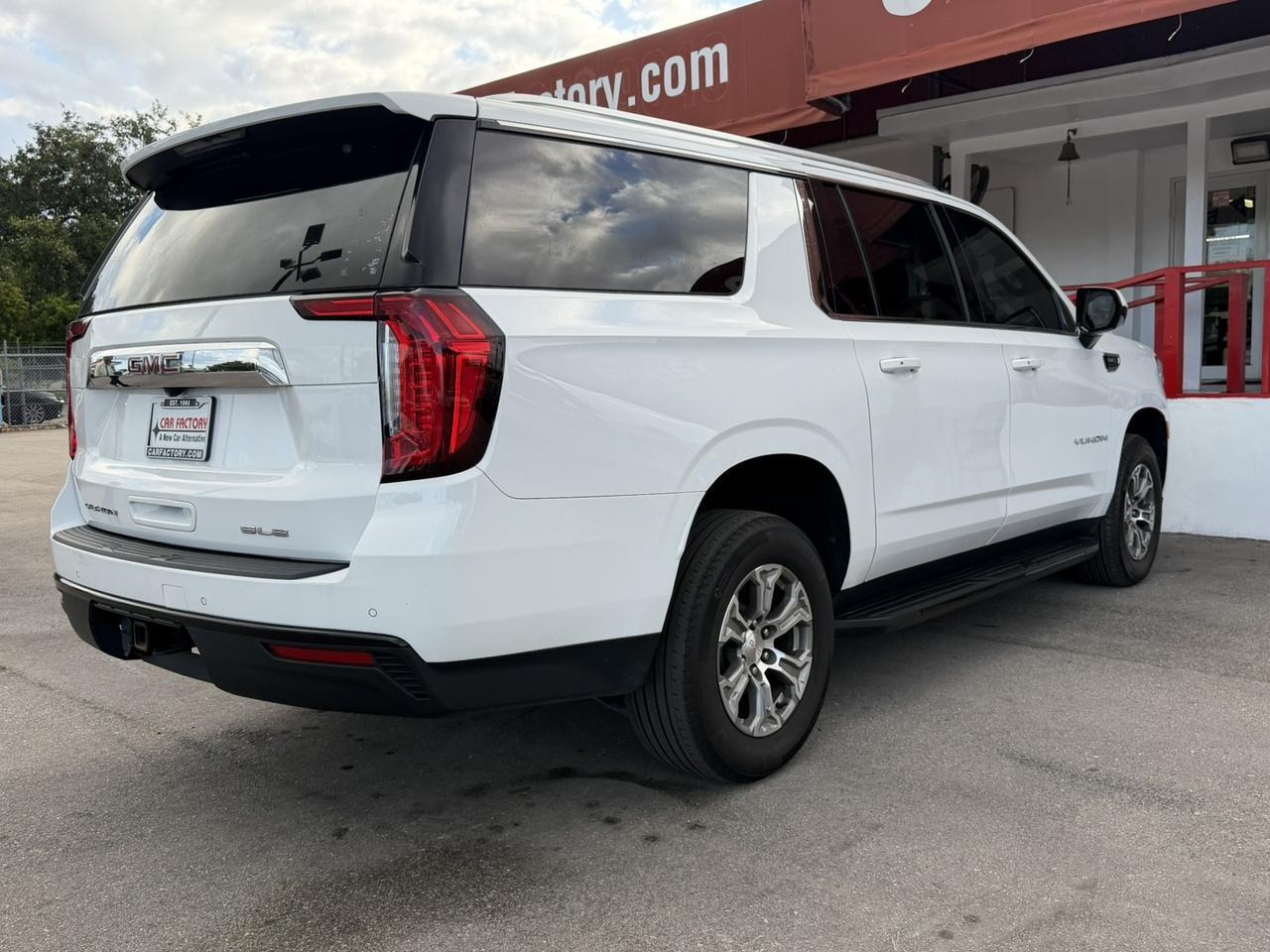 2023 GMC Yukon XL SLE Hollywood FL