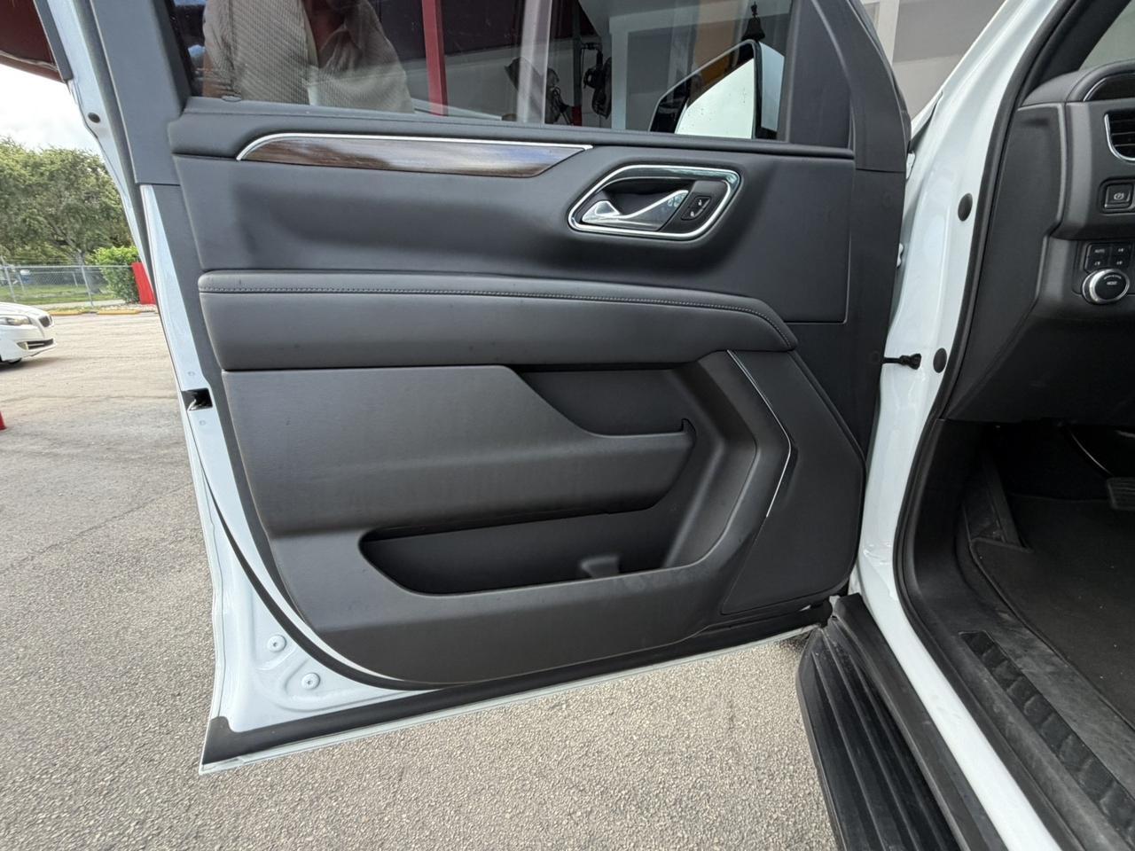 2023 GMC Yukon XL SLE Hollywood FL
