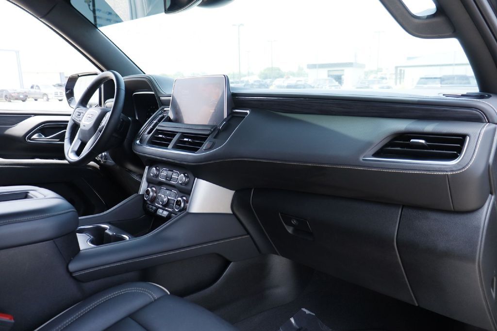 2023 GMC Yukon XL SLT Fredericksburg WA