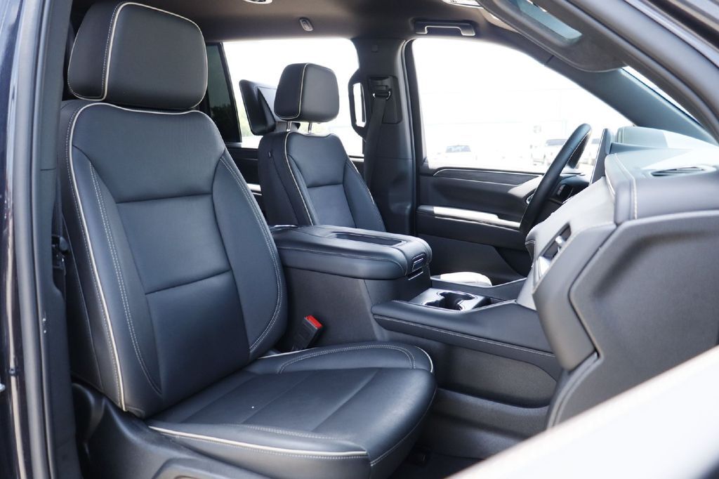 2023 GMC Yukon XL SLT Fredericksburg WA
