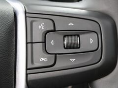 2023 GMC Yukon XL SLT 4WD 7 Passenger Fond du Lac WI