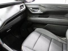 2023 GMC Yukon XL SLT 4WD 7 Passenger Fond du Lac WI