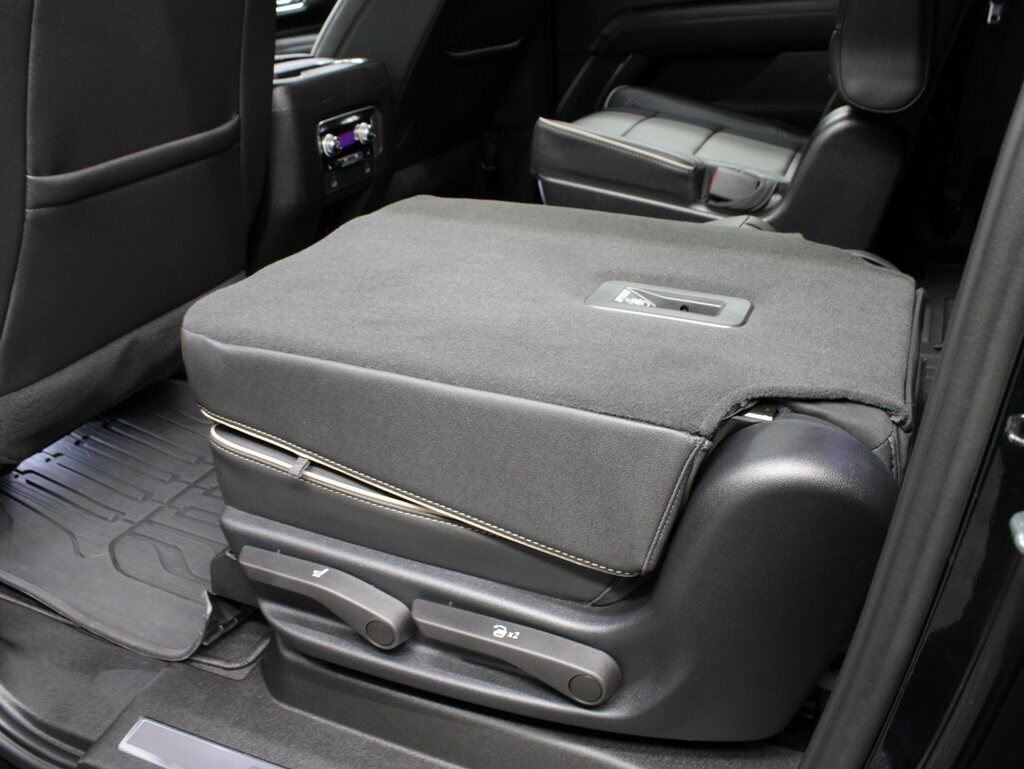 2023 GMC Yukon XL SLT 4WD 7 Passenger Fond du Lac WI