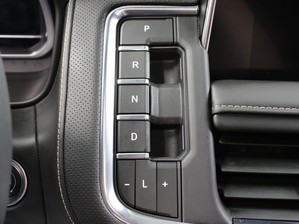 2023 GMC Yukon XL SLT 4WD 7 Passenger Fond du Lac WI
