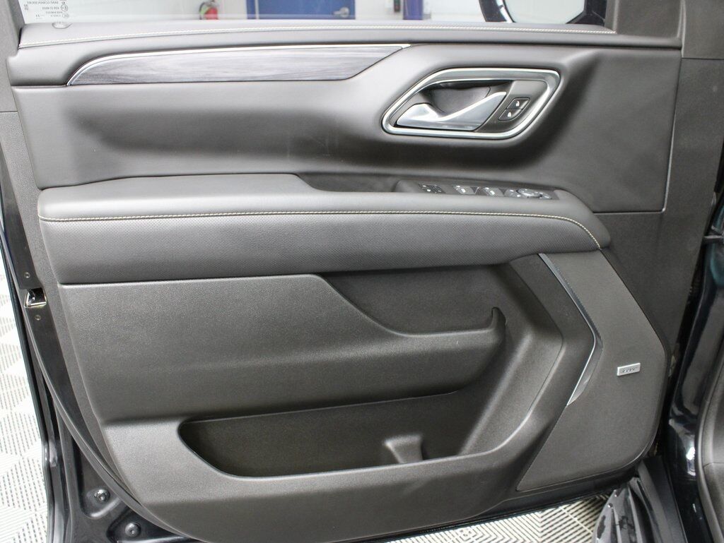 2023 GMC Yukon XL SLT 4WD 7 Passenger Fond du Lac WI
