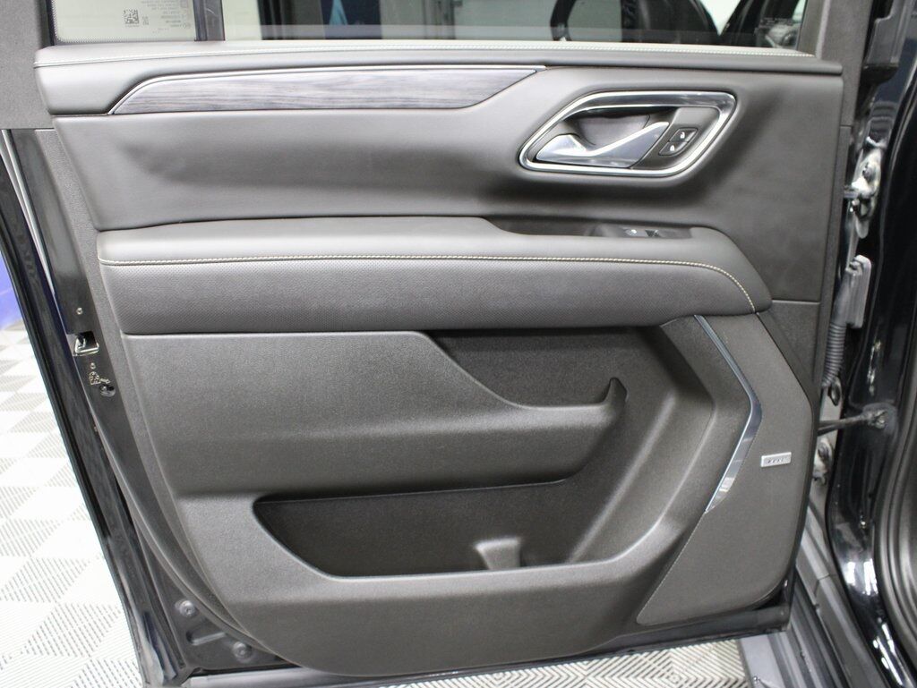 2023 GMC Yukon XL SLT 4WD 7 Passenger Fond du Lac WI