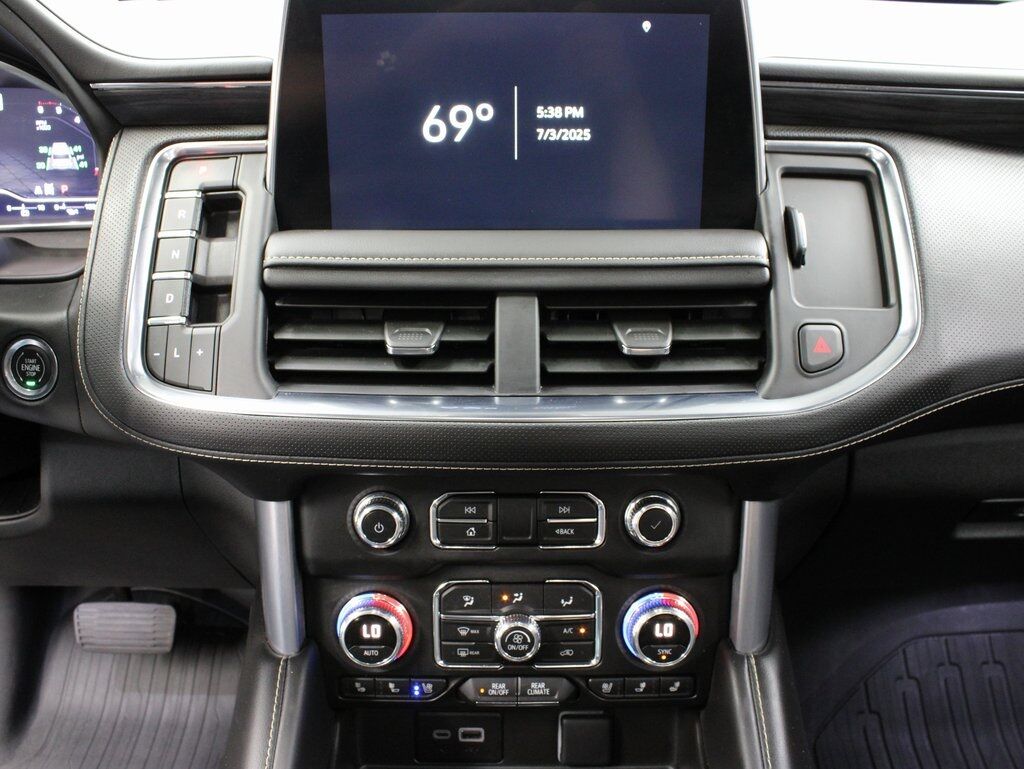 2023 GMC Yukon XL SLT 4WD 7 Passenger Fond du Lac WI