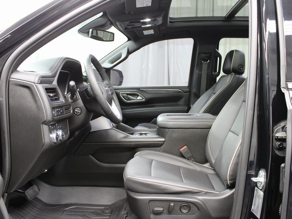 2023 GMC Yukon XL SLT 4WD 7 Passenger Fond du Lac WI