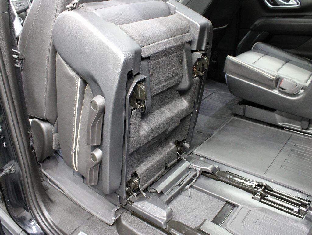 2023 GMC Yukon XL SLT 4WD 7 Passenger Fond du Lac WI