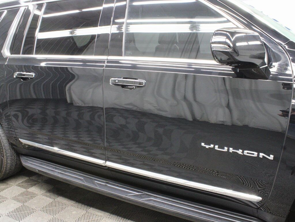 2023 GMC Yukon XL SLT 4WD 7 Passenger Fond du Lac WI