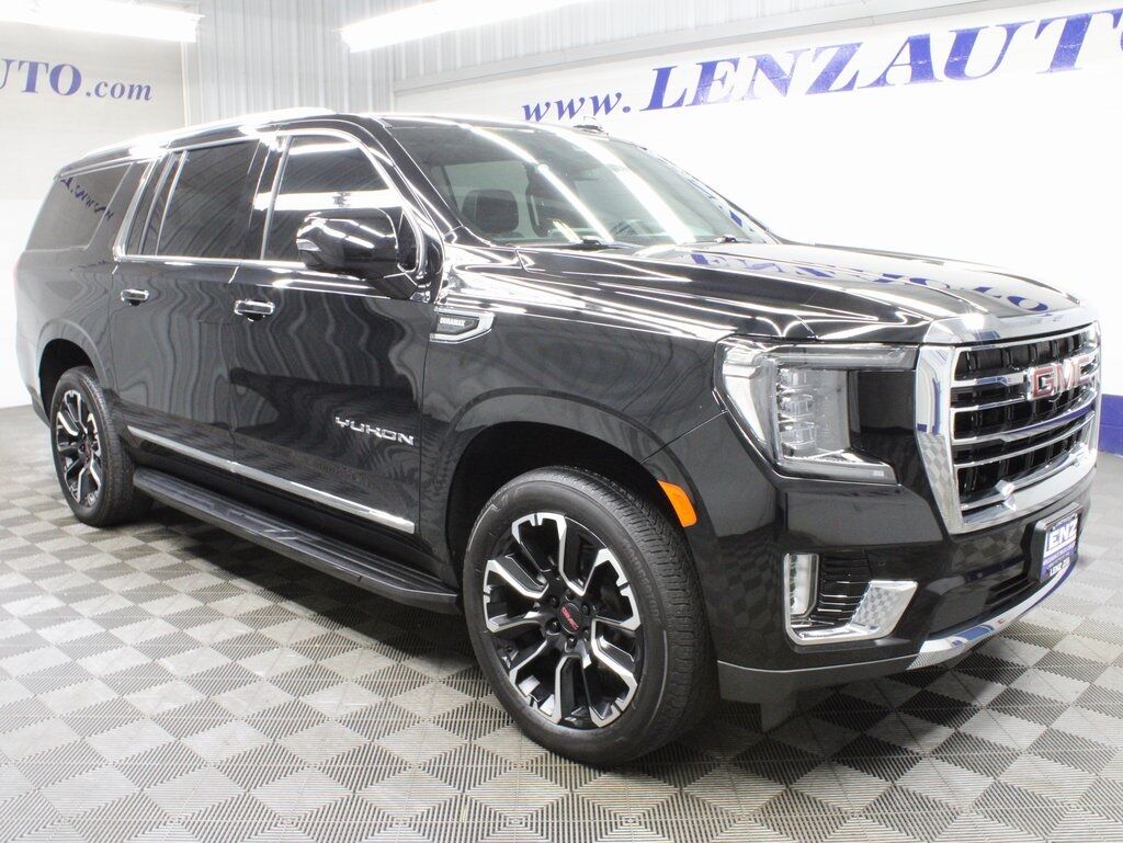 2023 GMC Yukon XL SLT 4WD 7 Passenger Fond du Lac WI
