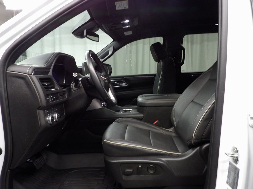 2023 GMC Yukon XL SLT 4WD 7 Passenger Fond du Lac WI