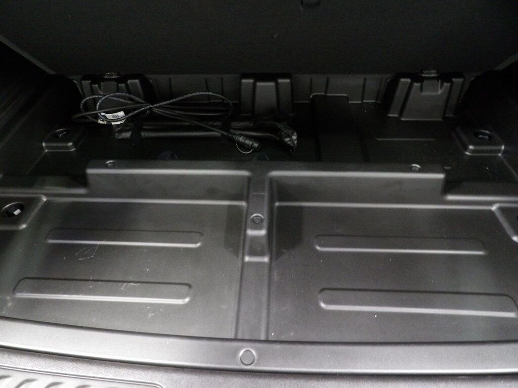 2023 GMC Yukon XL SLT 4WD 7 Passenger Fond du Lac WI