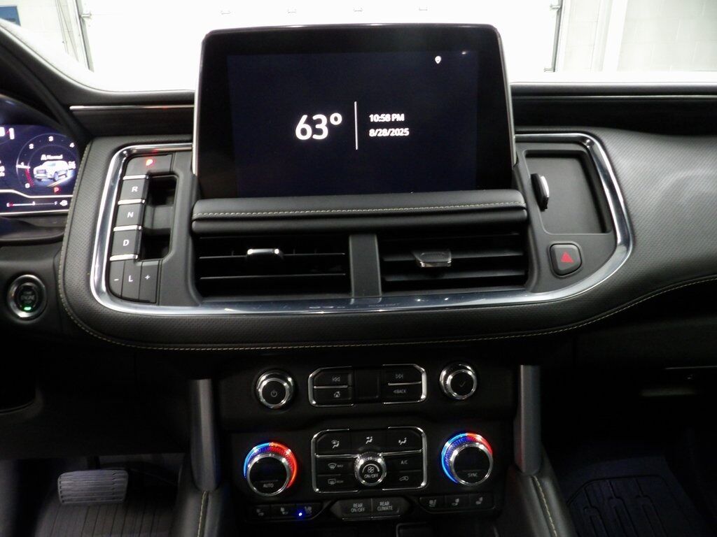 2023 GMC Yukon XL SLT 4WD 7 Passenger Fond du Lac WI