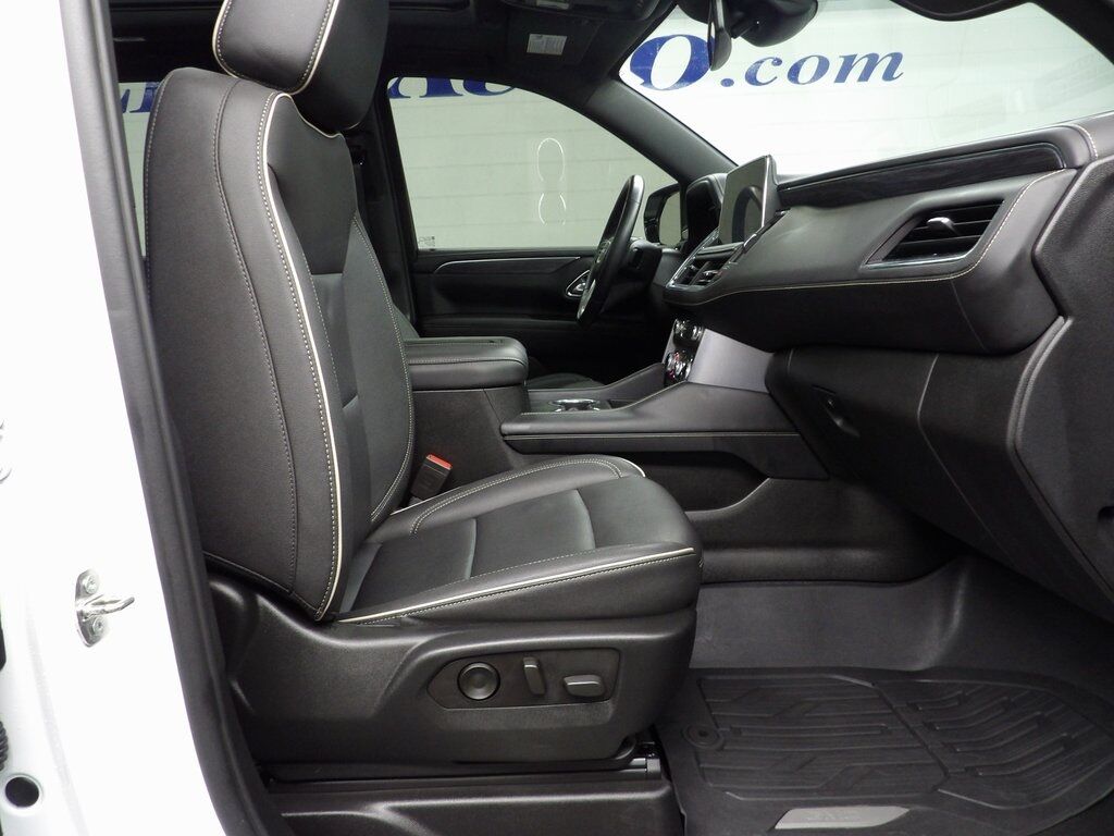 2023 GMC Yukon XL SLT 4WD 7 Passenger Fond du Lac WI